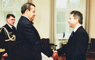 President Toomas Hendrik Ilves võttis Kadriorus vastu Moldova Vabariigi suursaadiku Eduard Melnici, kes esitas oma volikirja.