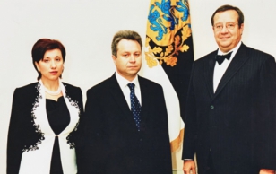 President Toomas Hendrik Ilves võttis Kadriorus vastu Moldova Vabariigi suursaadiku Eduard Melnici, kes esitas oma volikirja