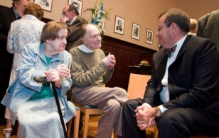 The Opening of the Photo Exhibition of the Members of Otto Tief’s Government. From left: Ellen Niit, Jaan Kross, president Toomas Hendrik Ilves