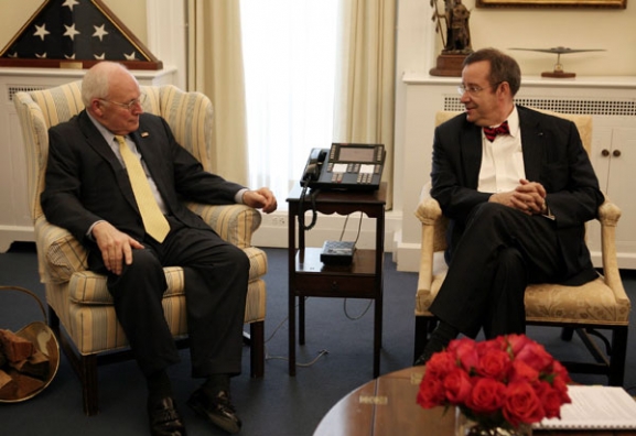 President Toomas Hendrik Ilves kohtus Ameerika Ühendriikide asepresidendi Richard B. Cheneyga