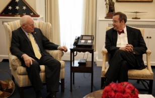 President Toomas Hendrik Ilves kohtus Ameerika Ühendriikide asepresidendi Richard B. Cheneyga
