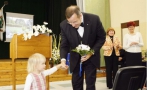 President Ilves andis Pühajärve Põhikoolile üle kauni kooli auhinna