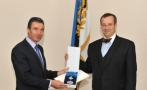 President Ilves presented Prime Minister of Denmark Anders Fogh Rasmussen with the Order of the Cross of Terra Mariana First Class