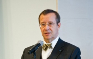 President Ilves osales Tallinna Lennujaamale Lennart Meri nime andmise tseremoonial