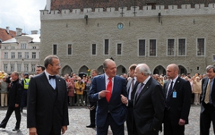 State Visit of the King and Queen of Spain. President Ilves and the King Juan Carlos in the Old Town
