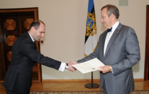 Ambassador of the Republic of Georgia Ruslan Abašidze presents his credentials to President Ilves
