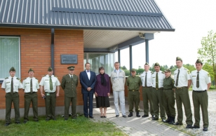 Visit to Ida-Viru County. Opening of the memorial plaque to a boarder guard Andrus Lääne lost in the line of duty in Vasknarva border guard station