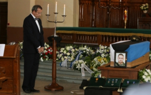 President Toomas Hendrik Ilves at the funeral held in the Kaarli Church for Warrant Officer Allain Tikko