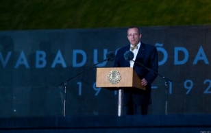 President Ilves speaking at the unveiling of the Monument to the War of Independence