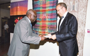 President Ilves kohtub ÜRO Toitlustus- ja Põllumajandusorganisatsiooni (FAO) peadirektori dr. Jacques Dioufiga