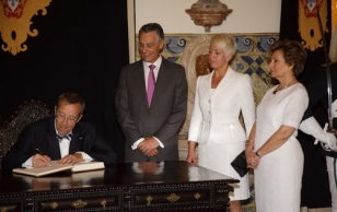 President Ilves signing the guestbook