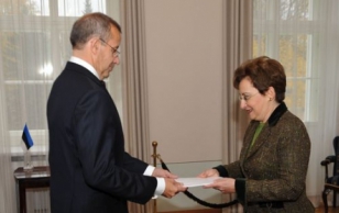 President Ilves receives the credentials of the Ambassador of the Republic of Turkey,  Ayşenur Alpaslan