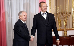 Президенты Эстонии и Польши Тоомас Хендрик Ильвес и Лех Качиньский встретились в Варшаве