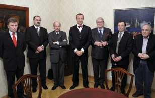 International Committee of the Estonian Institute of Historical Memory gathers for the 1st time. From left: Toomas Hiio, Pavel Žacek, Paavo Keisalo, president Ilves, Lasse Lehtinen, Kristian Gerner, Nicholas Lane.