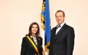 President Ilves receives the credentials of Ms Maria de Fátima de Pina, the Ambassador of Portugal