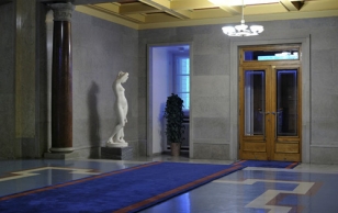 The main entrance and foyer on the ground floor.