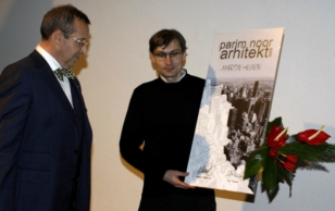 President Ilves awarded Young Architect Award to Mart Aunin