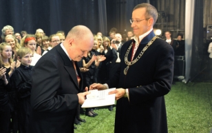 Composer Sven Grünberg receives the Order of the White Star (Estonian State Decoration).