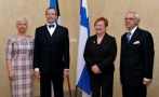 President Toomas Hendrik Ilvese, Evelin Ilvese ning president Tarja Haloneni ja Pentti Arajärvi ametlik foto.