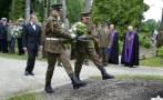 President Ilves, kaitseminister Aaviksoo, suursaadik Polt ning kaitseväe ülemjuhataja Laaneots mälestusteenistusel.