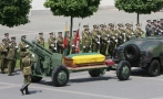 Auvahtkond Leedu endise presidendi Algirdas Brazauskase matusetseremoonial Vilniuses.