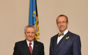 Jordaania Hašimiidi Kuningriigi suursaadik Khaldoun TH. Talhouni ja president Toomas Hendrik Ilves