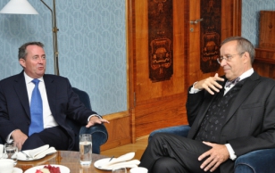 Министр обороны Великобритании Лайам Фокс и президент Тоомас Хендрик Ильвес