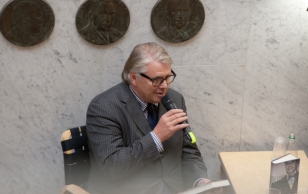 Presidendiga vestleb raamatu teemadel kirjanik Lasse Lehtinen
