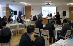Soome ÜRO esinduse korraldatud koolilõunate üritus. ''Söögisaal''