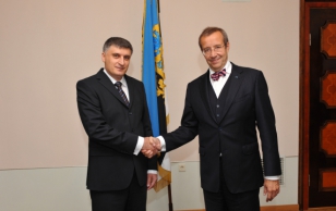 Rumeenia suursaadik Marian Catalin Avramescu ja president Toomas Hendrik Ilves