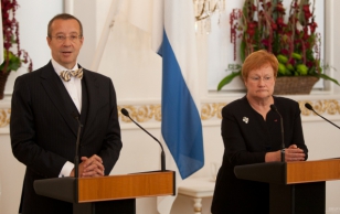 President Toomas Hendrik Ilves ja Soome president Tarja Halonen ühisel pressikonverentsil