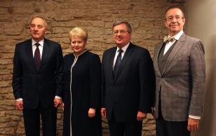 Läti president Andris Bērziņš, Leedu president Dalia Grybauskaitė, Poola president Bronisław Komorowski ja president Toomas Hendrik Ilves