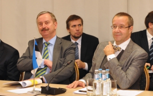 Euroopa Komisjoni transpordivolinik ja asepresident Siim Kallas ja president Toomas Hendrik Ilves