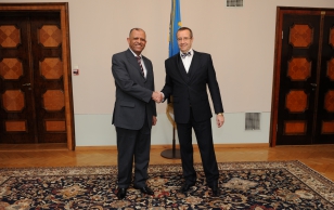 President Toomas Hendrik Ilves ja Egiptuse suursaadik Mohamed Abdel Hamid Kassem