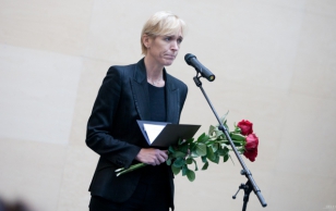 Enn Soosaare eetilise esseistika auhinna esimeseks laureaadi kuulutas välja žürii esimees Iivi Anna Masso