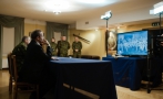 President Toomas Hendrik Ilves ja kaitseväe juhataja, brigaadikindral Riho Terras kohtusid Balti Kaitsekolledžis telesilla vahendusel Eesti kaitseväelastega, kes teenivad NATO operatsioonil Afganistani Helmandi provintsis