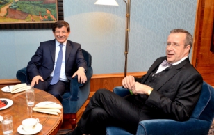 Türgi välisminister Ahmet Davutoğlu ja president Toomas Hendrik Ilves