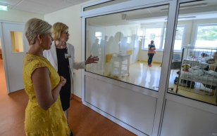 Evelin Ilves külastas Läti Ülikooli kliinilist lastehaiglat