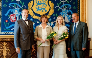 President Toomas Hendrik Ilves, kohtunikuks nimetatud Triin Uusen-Nacke ja Marian Priks ning Riigikohtu esimees Märt Rask