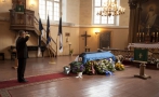 Teenistusülesande täitmisel hukkunud maat Marko Knapsi leinatalitus Pärnu Eliisabeti kirikus