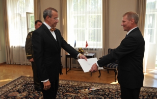 President Toomas Hendrik Ilves ja Taani Kuningriigi suursaadik Søren Kelstrup