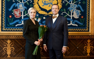 Ametisse nimetatud teise astme kohtunik Tiina Pappel ja president Toomas Hendrik Ilves