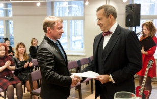 MTÜ Tabasalu Looduspark eestvedaja Kaido Taberland ja president Toomas Hendrik Ilves