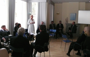 Эвелин Ильвес в Стокгольме на приеме в честь десятилетия Фонда Agrenska