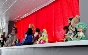 President Toomas Hendrik Ilves käis Raplas Siiri Sisaski loodud heategevusliku fondi MTÜ Saagu Valgus sünnipäeval. Fondi tegevuse eesmärgiks on toetada puudust kannatavaid peresid ning pakkuda nende perede lastele tasuta huviharidust.