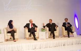 Lennart Meri rahvusvaheline konverentsi avapaneelis kõnelenud Alaa Murabit, Anders Åslund, president Toomas Hendrik Ilves ja Jiali Ma