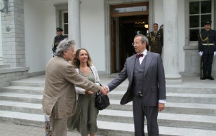 President Toomas Hendrik Ilves kohtus Kadriorus Briti näitekirjaniku Tom Stoppardi ja tema kaasa Sabrina Guinnessiga