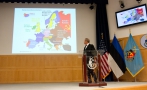 President Toomas Hendrik Ilves esines USA riiklikus sõjaülikoolis aulaloenguga julgeolekust ja kaitsest 21. sajandi maailmas