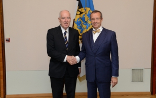 Rootsi Kuningriigi suursaadik Anders Ljunggren ja president Toomas Hendrik Ilves