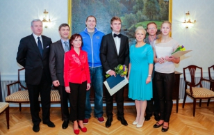 Noore sportlase preemia laureaadid 2012: sõudja Jüri-Mikk Udam ja kergejõustiklane Reena Koll